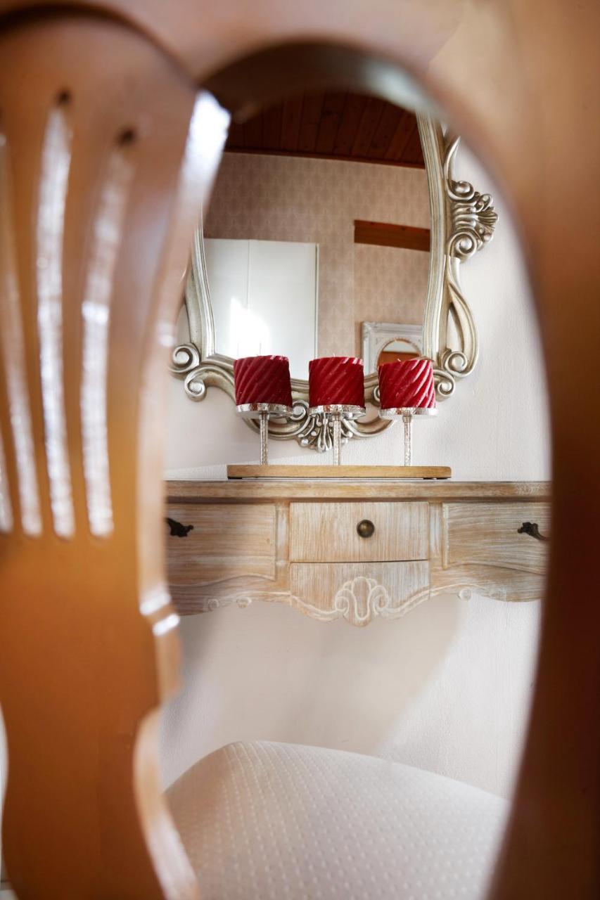 Archontiko Old Town Suites Rethymno  Bagian luar foto